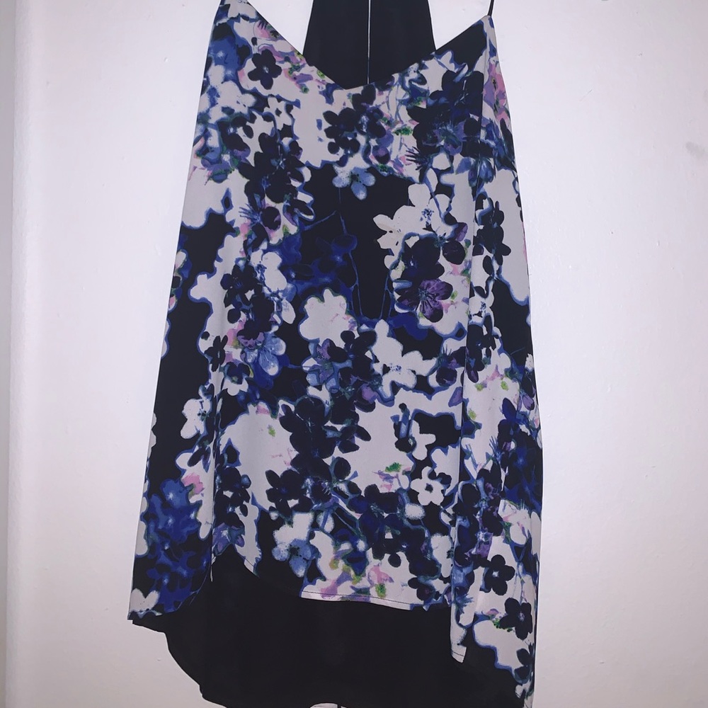Reversible floral tank